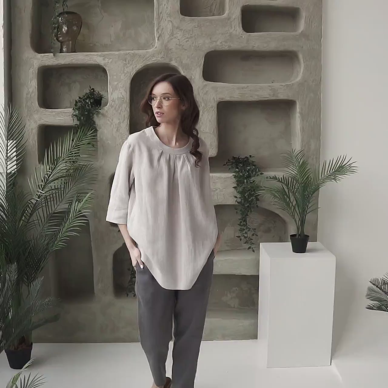 Linen Relaxed 3/4 Sleeve Tunic - Effortless Elegance - CALYRA