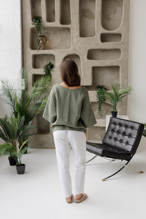 Long sleeve linen kimono blouse – relaxed, flowy fit for effortless and chic comfort.